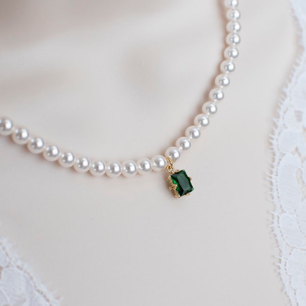 Collier émeraude de style romantique, mariage Swarovski Pearl et Emerald CZ Bridal Choker, Green Emerald vintage Pearl Necklace