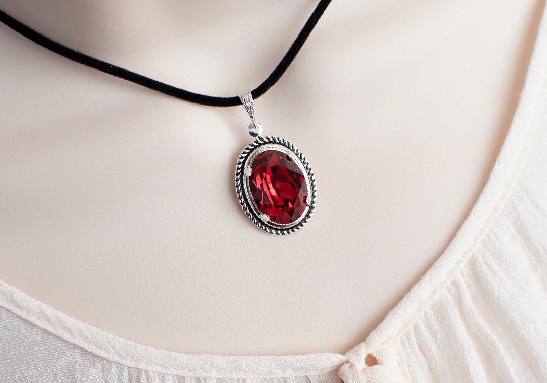 Red Scarlet Velvet Cord Necklace Black Velvet Vintage Style Etsy