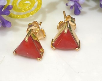 Orecchini in corallo naturale in argento sterling 925 / Orecchini a bottone in corallo rosso / Delicato regalo per lei / Gioielli con pietre preziose fatti a mano