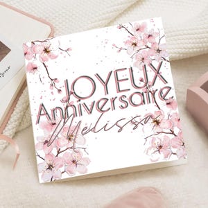 Carte d’anniversaire fleurie homme femme ou fille – Design floral aquarelle avec papillon et libellule – Carte élégante personnalisée prénom