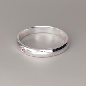 Sterlingzilveren verzonken ring met lichtroze zirkonia - minimalistische stapelband