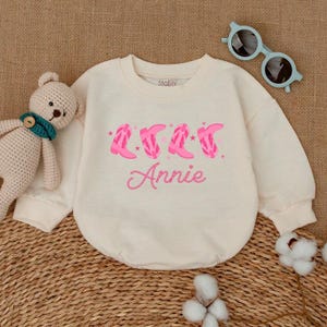 Girl Rodeo Outfit, Baby Announcement, Custom Cowgirl Boots Romper, Western Boots Baby Bodysuit, Western Baby Gift, Newborn Bubble Romper