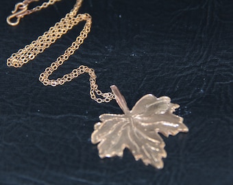 Canadian Maple Leaf Necklace in Bronze perfect Anniversary or Birthday gift • minimalist pendant unisex design • BR1004