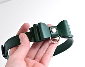 Smaragd grünes Leder Halsband Schleife, Halsband für Hunde und Katzen, Schleife Hundehalsband, Hochzeitshalsband