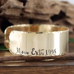 Mom Established Cuff Bracelet, Gift for Her, Mother Jewelry, Hand Stamped Cuff, Christmas Gift for Mom, Mother&#39;s Day Gift, Est Mom Gift