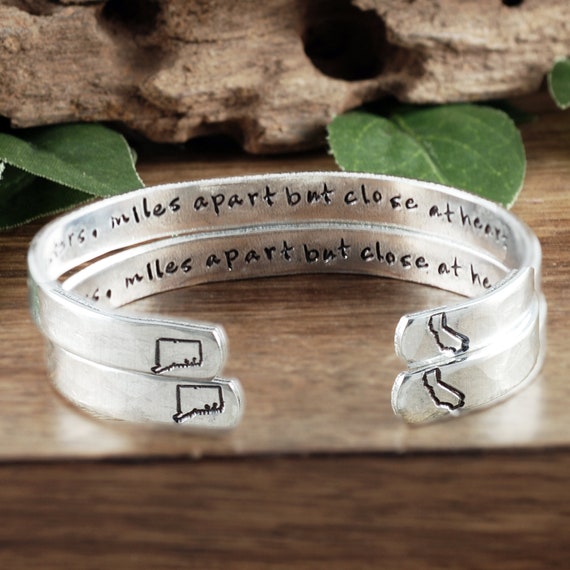 Long Distance Relationship Friendship Gifts Miles Apart but Close at Heart Sisters Bracelet Best Friend Jewelry Secret Message Bracelet Etsy