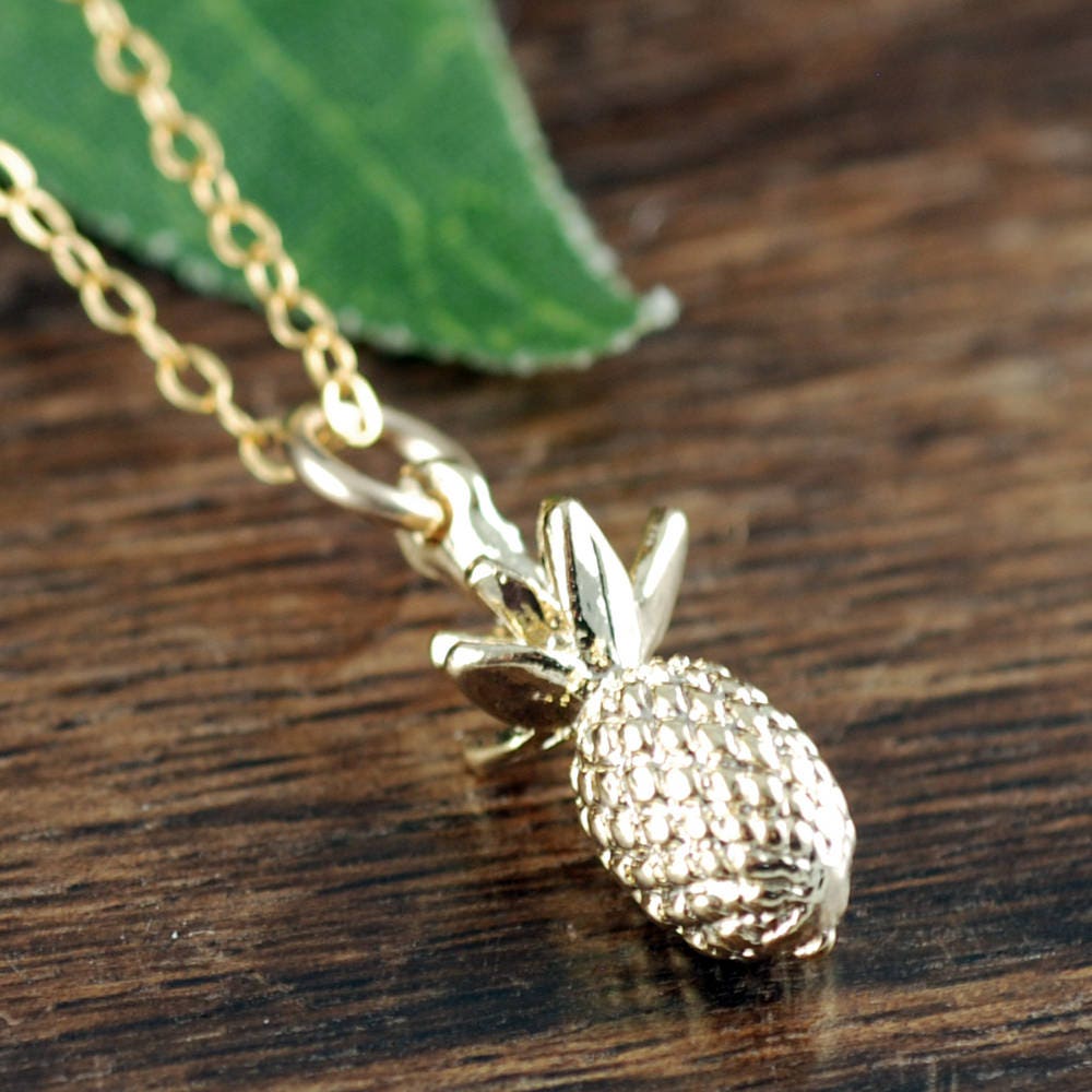 Dainty pineapple best sale necklace