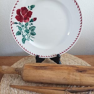 iron earth dish Roses model, old round serving dish St Amand, old earthenware dish, vintage dish with floral decoration