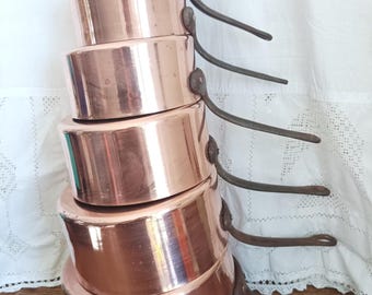 Set di 6 pentole e padelle vintage in rame, manici in ottone francese, set di 6 contenitori da cucina, vecchie padelle in rame