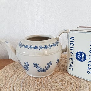 French pottery 19th century in blue and white stoneware, Saint Uze stoneware, teapot with cobalt blue floral decoration, antique vintage earthenware pot 19th century