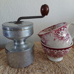 old Hop aluminum coffee grinder, As de Coeur coffee grinder, French Vintage Metal Manual Coffee Mill, vintage hand crank coffee grinder