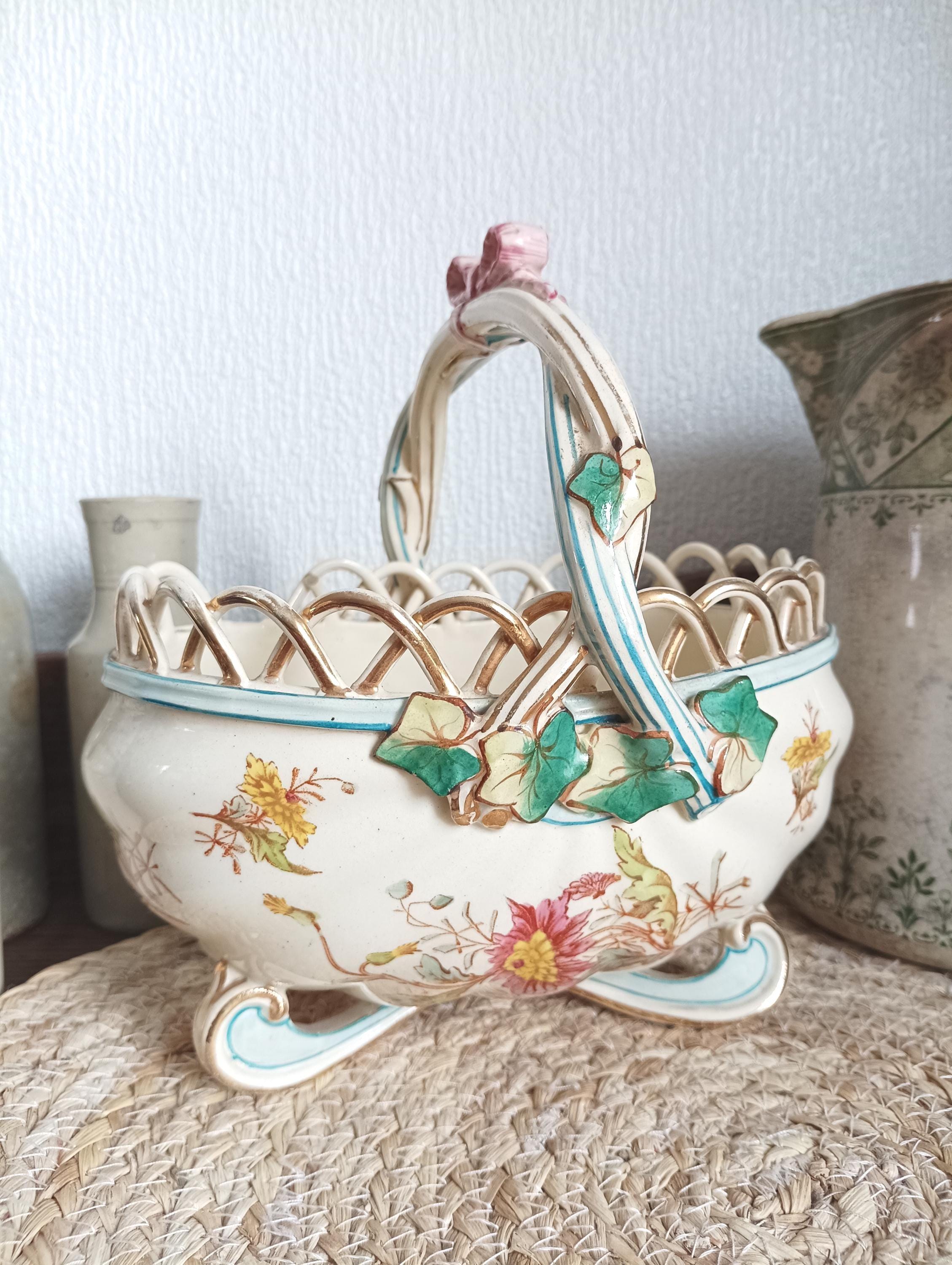 ANCIEN POT DE Chambre Faïence K & G Lunéville Modèle Les Roses France