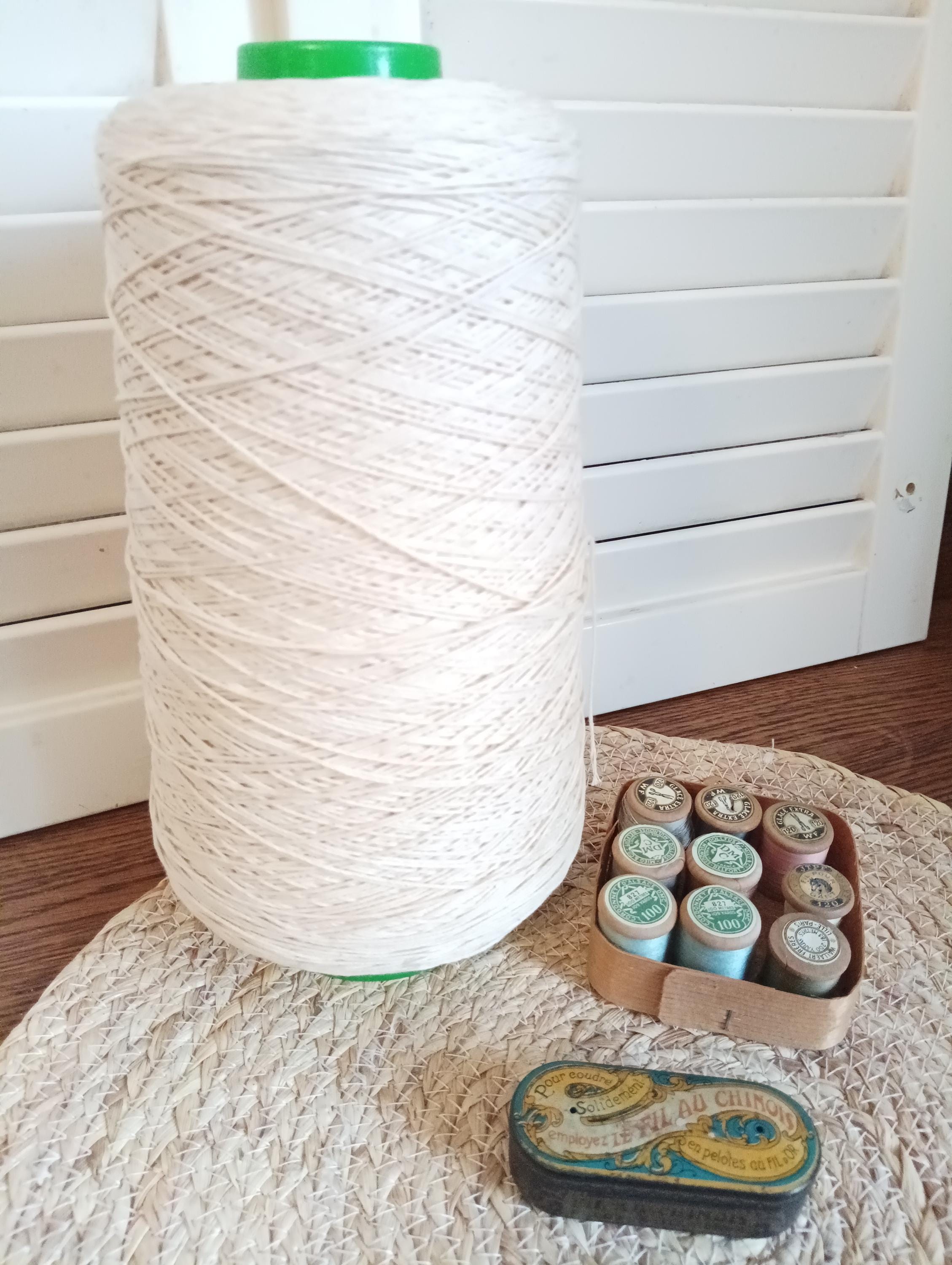 Lot De 10 Bobines Dentelle Victorienne En Bois Tourné Avec Perles Et Paillettes Vintage