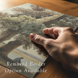 Pode incluir: Uma impress&atilde;o com uma cena detalhada de paisagem com &aacute;rvores e uma figura. A obra de arte tem uma paleta de cores suaves de verdes, castanhos e bege. O texto "Removed Border Option Available" &eacute; vis&iacute;vel.