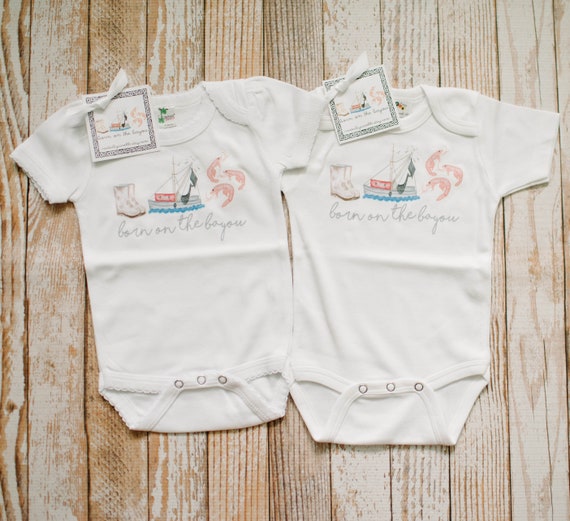 ロンパース・カバーオール melted butter swan bodysuit bonnet Born on the Bayou Bodysuit, Gown, Bib, Blanket, Cap or T