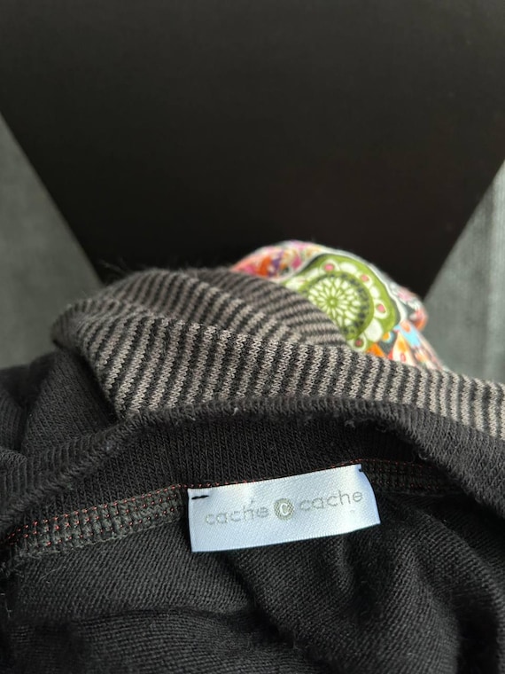 Cache Cache cute y2k long sleeve graphic top, ava… - image 8