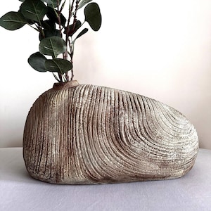 Handmade Papier Mâché Vase – Minimalist Boho Decor – Eco-Friendly Recycled Flower Pot for Dried Flowers