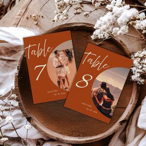 Numéros de table photo, français, modernes, élégant, chic, bohème, mariage, baptême, réception, 5x7, modification avec CANVA, terracota