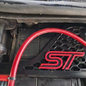 Support de batterie personnalisé pour Ford Fiesta ST Mk8 (>2018)