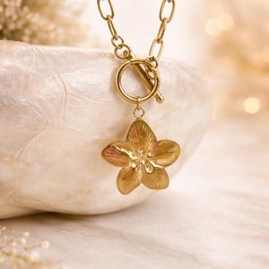 Stainless steel necklace, island flower, hibiscus, summer jewelry, monoi flower, flower chain