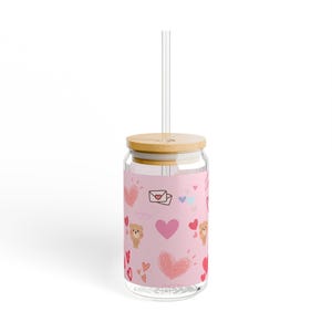 Cute Sipper Glass with Hearts, Adorable 16oz Drinkware for Kids, Perfect for Valentine&#39;s Day, Gift for Him or Her, Eco-Friendly Beverage