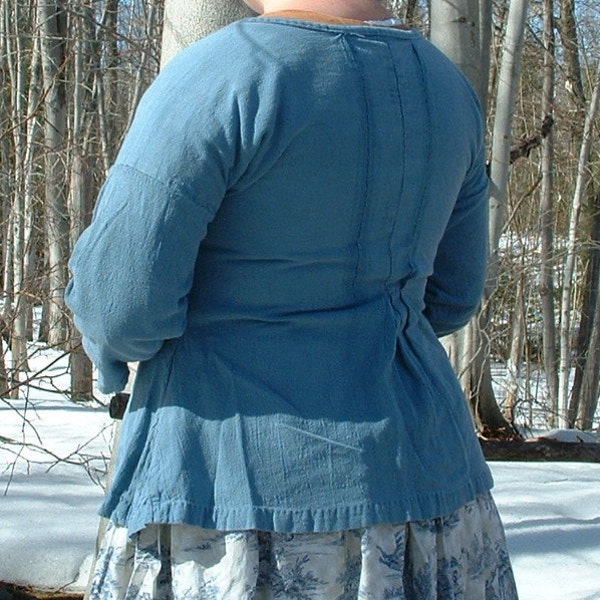 Woman's Colonial Shortgown