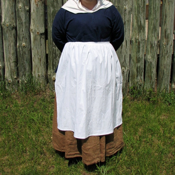 Woman's White Cotton Apron - Colonial