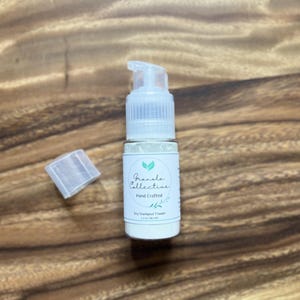 Natural Dry Shampoo Powder: Eco-Friendly Hair Refresher (2.7 oz)