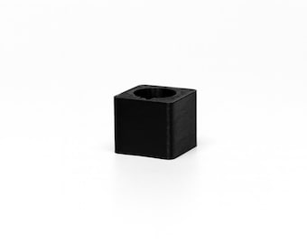 Leere Mini Mikrofonfahne - kleiner Mic Cube für Interviews, Podcasts & Video