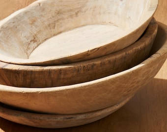 Bol de madera reciclada para masa: centro de mesa rústico, estilo vintage.