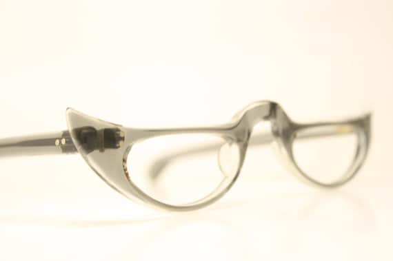 Vintage Eyewear Graysmoke Cat Eye Reading Glasses… - image 1