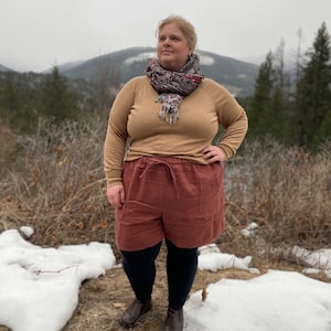 Coastal Cuffed Shorts - Women&#39;s/Curved Fit - Sizes H-T - Digital PDF Sewing Pattern + Video Class