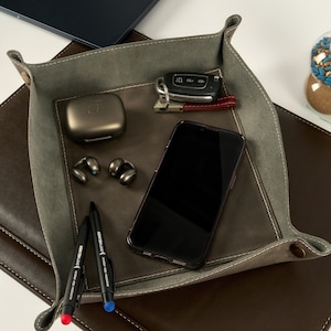 Custom Leather Valet Tray – Personalized Desk Catchall Organizer, Engraved Office Tray Gift for Him