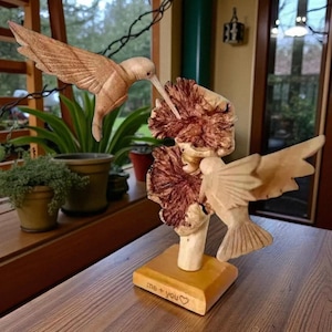Handmade Wooden Hummingbird Couple – Romantic Nature-Inspired Sculpture, Rustic Home Decor, Unique Gift for Wedding Anniversary or Lovebirds