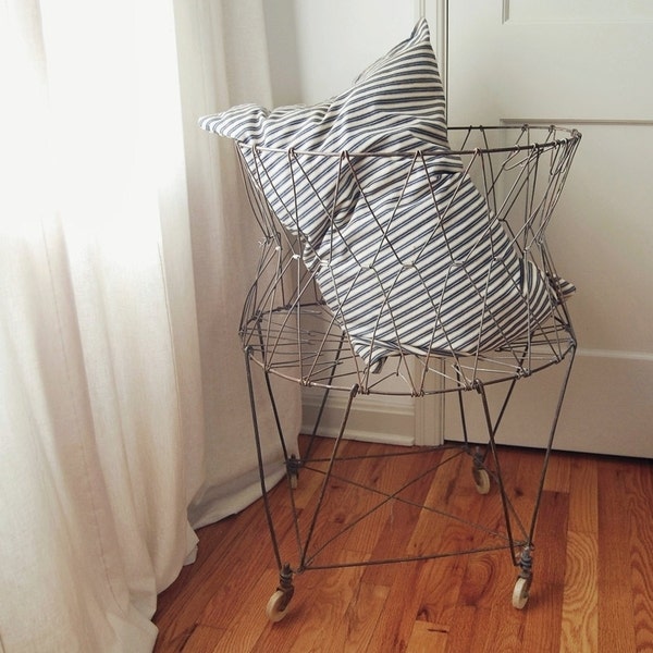Vintage Collapsible Wire Laundry Basket on Wheels