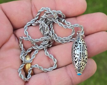 Pendentif om mantra talisman mauvais oeil nazar protection porte-bonheur taweet chaîne médaillon
