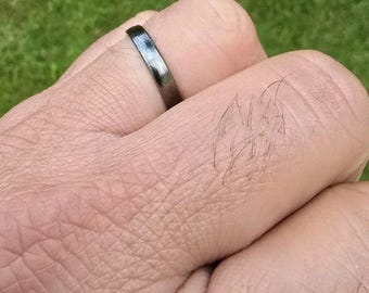 Shani Schutzring Saturn Eisen Mundi Hufeisen schwarz Chala Astrologie loha u1