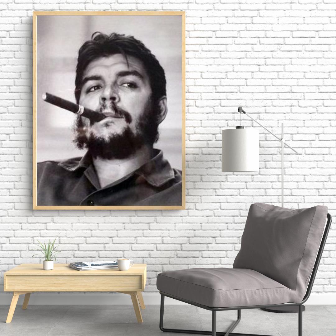 Che Guevara Smoking Cigar Poster – Revolutionary Wall Art for Bold Interiors, Vintage Communist Icon Print for Home Office or Man Cave Decor