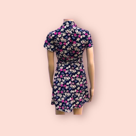 Retro Floral Button Down Dress 1990s Fashion - image 5