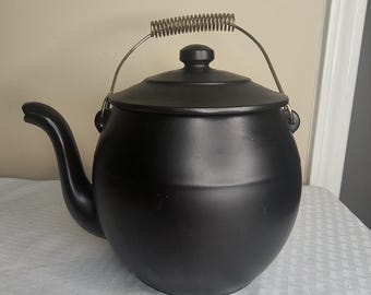 Tarro para galletas McCoy Black "Kookie Kettle" vintage / Tetera de cerámica de mediados de siglo con asa de alambre / Decoración de cocina retro de los años 60
