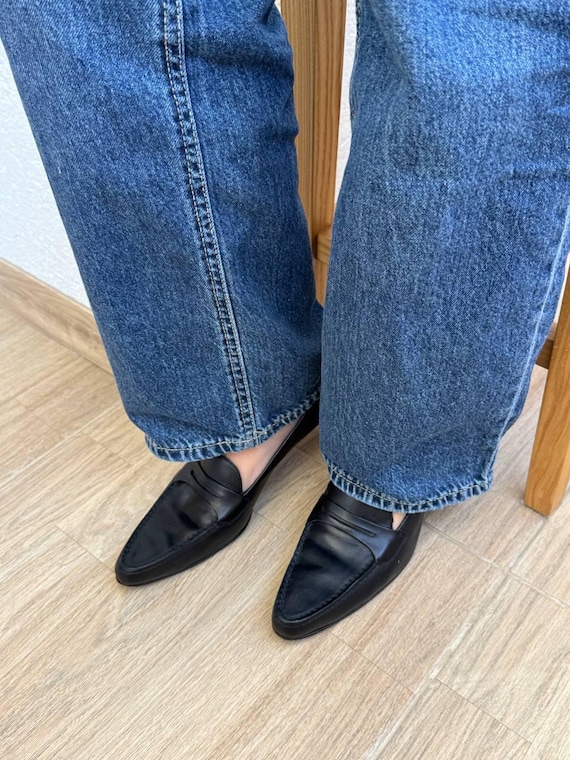 Bally, Vintage Italian Leather Loafers by BALLY | EU 39 US 8.5