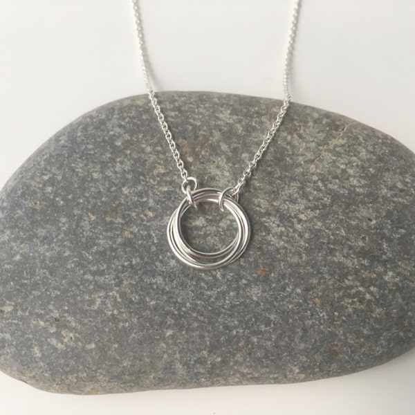 Triple Circle Choker, Intertwined Circles, Three Circle Necklace, Circles Silver Necklace. Simple Silver Necklace, Geometric Necklace