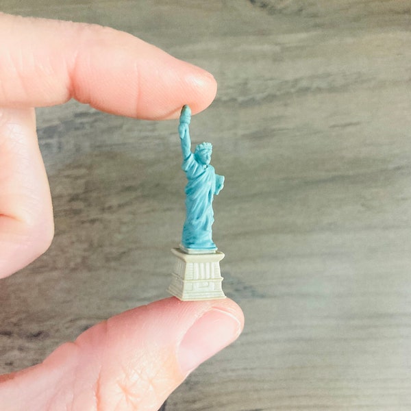 Miniature Statue of Liberty / New York Ellis Island NYC Micro Mini “Lady Liberty” Diorama Crafting Jewelry Making Monument USA