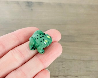 Miniature Garden Toad / Tiny Micro Mini Green Frog Crafting Terrarium Fairy Garden Diorama
