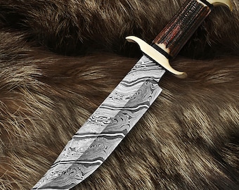 Damascus Bowie Hunting Knife: Deer Horn Handle, Leather Sheath, Best For Camping and Outdoor Activities, Perfect Gift