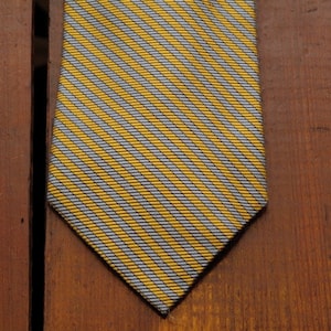 vintage brooks brothers regimental tie