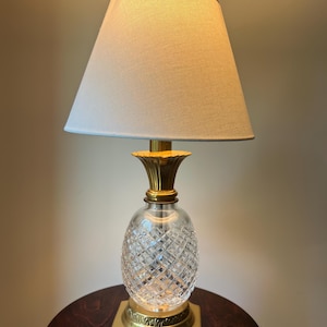 Waterford Crystal Pineapple Lamp – Brass Base – Hospitality Collection – Vintage Hollywood Regency Table Lamp – Cut Glass Lighting
