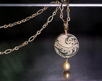 Uranium Vaseline Glass Pendant Necklace Jewelry Cambridge Florentine Art Nouveau