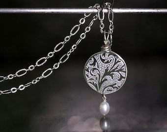 Uranium Vaseline Glass Pendant Necklace Jewelry Cambridge Florentine Art Nouveau