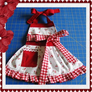 Ruffle Bottom Toddler Apron children's sewing PDF Pattern Tutorial by Tenderfeet Stitches INSTANT DOWNLOAD